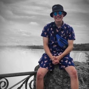 Meet your Posher, Alexandre